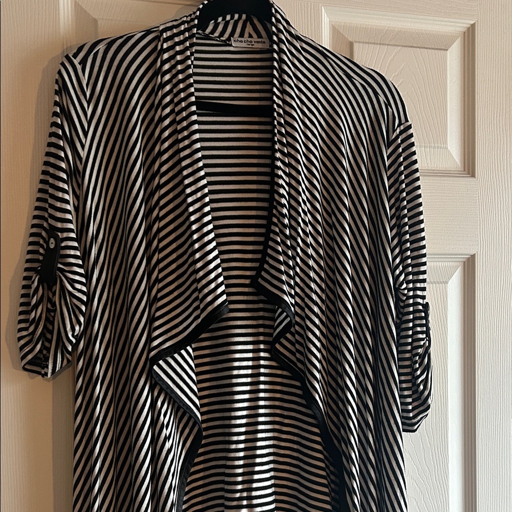 Black and White Striped Cardigan - Picture 7 of 11